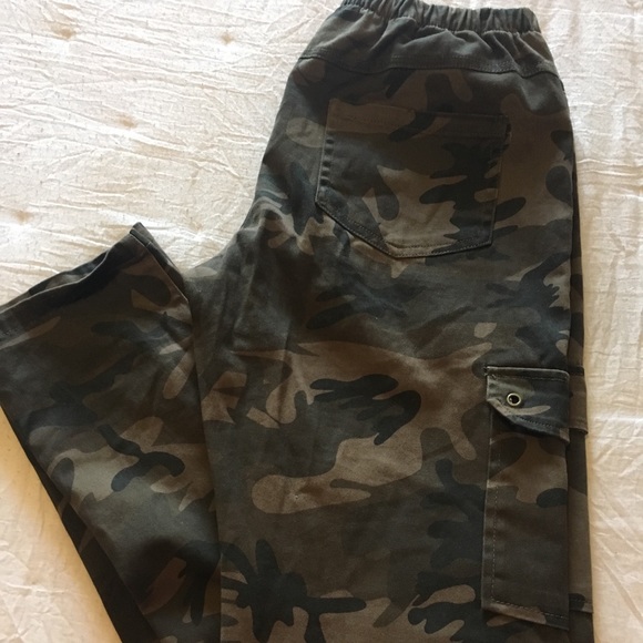 Unbranded army pants - Picture 3 of 3